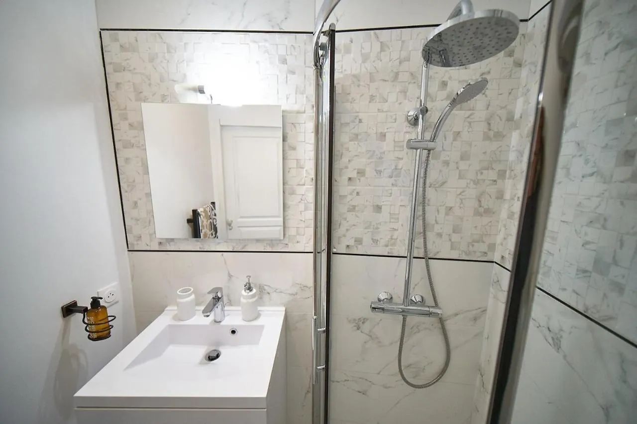 La Palmeraie-Joli Studio-Metro Valmy-Vaise Apartment Lyon